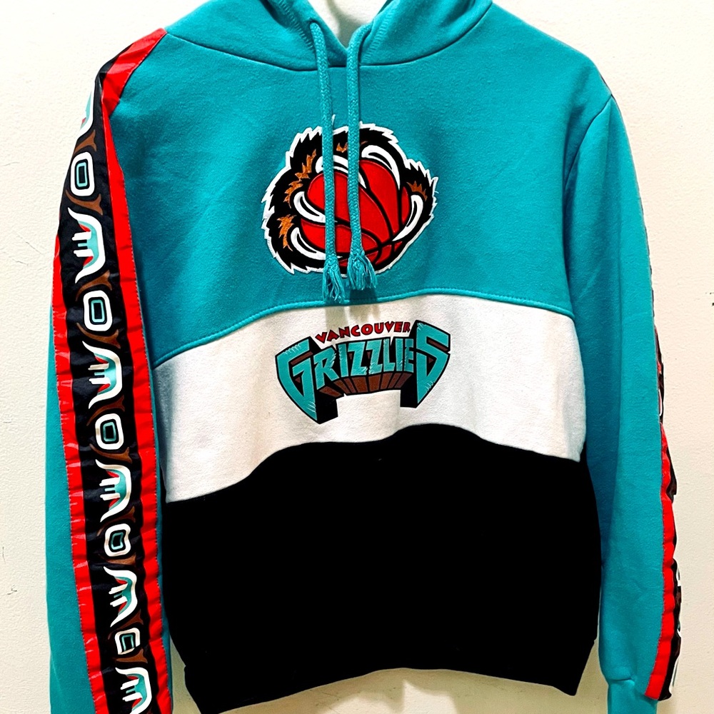 Mitchell and Ness Vancouver Grizzlies Hoodie